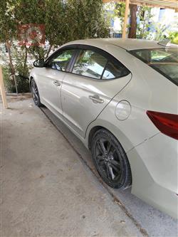هیوندای ئەلەنترا